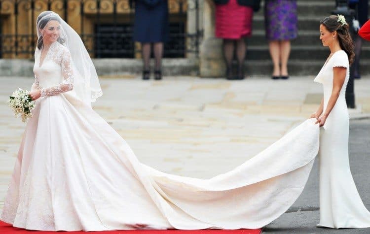 Catherine-Middletons-wedding-dress-2-750x475