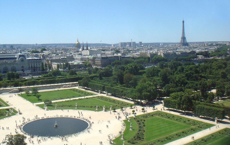 1280px-Tuileries_panorama-750x475