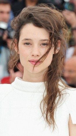 Astrid-Berges-Frisbey-in-2011-267x475
