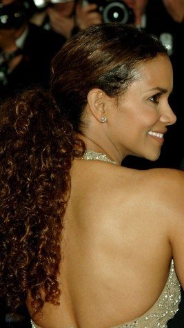 Halle-Berry-in-2006-267x475