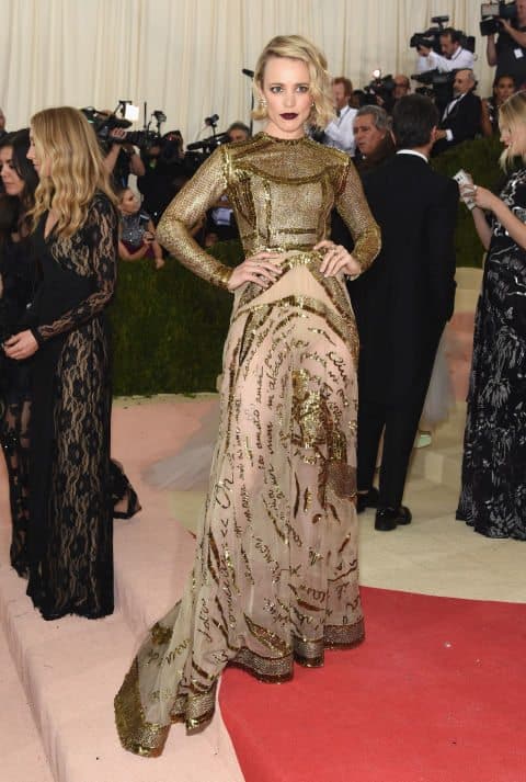 RACHEL-MCADAMS-In-a-Valentino-Haute-Couture-dress-and-H.Stern-jewelry.-