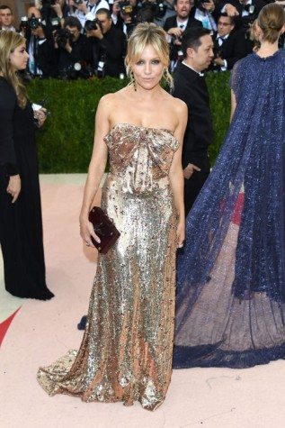 SIENNA-MILLER-In-Gucci.-317x475