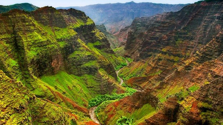 Waimea-Canyon-State-Park-750x422