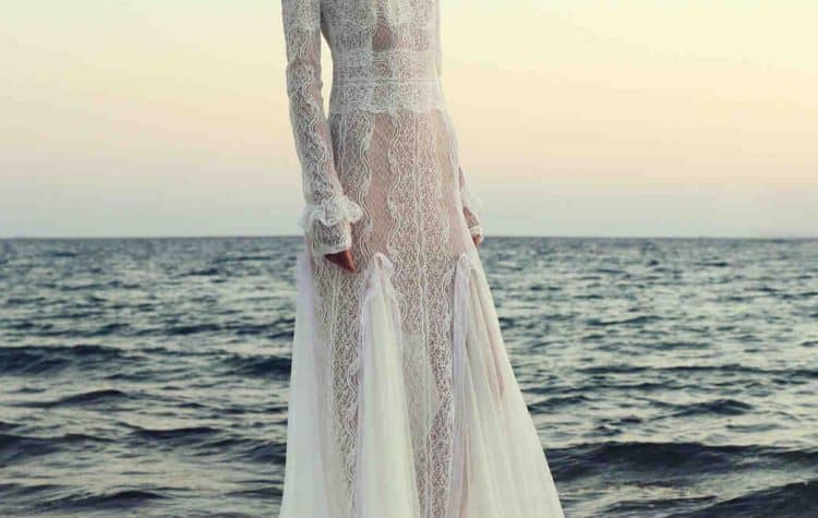costarellos-wedding-dress-fall2017-013_vert-750x475