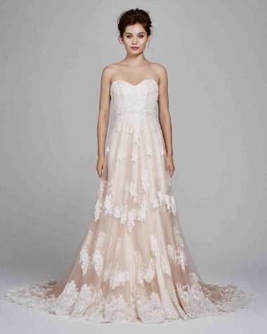 vestido-de-noiva-rose-quartz-kelly-faetanini-wedding-dress-fall2017-010_vert-380x475