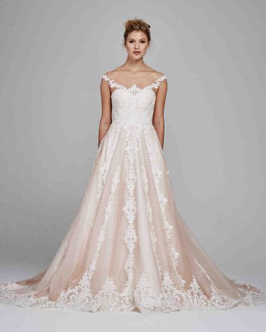 vestido-de-noiva-rose-quartz-kelly-faetanini-wedding-dress-fall2017-018_vert-380x475