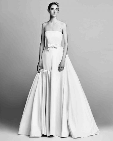 viktor-and-rolf-fall-2017-wedding-dress-006_vert-1-380x475