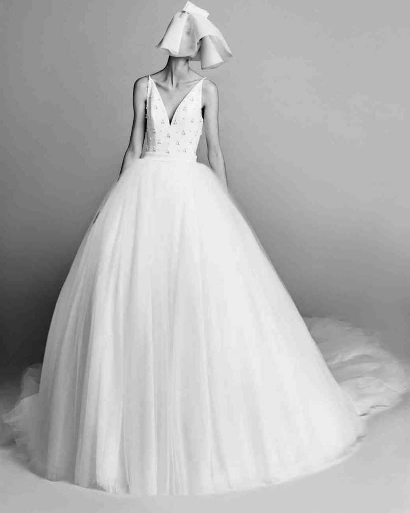 viktor-and-rolf-fall-2017-wedding-dress-019_vert-819x1024