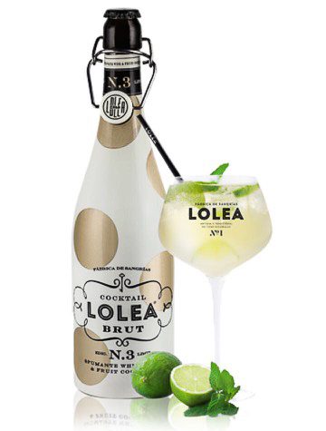 Lolea-3-com-taçaBebidas-alcoólicas-Liv-Import-Lolea-Sangria-360x475