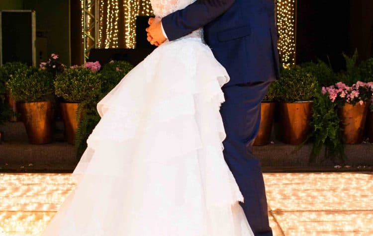 Casamento-Clássico-Casamento-tradicional-Copacabana-Palace-Dança-dos-noivos-Monica-Roias-Ribas-Foto-e-Vídeo-Silvio-Cruz-Tuanny-e-Bernardo-CaseMe-750x475