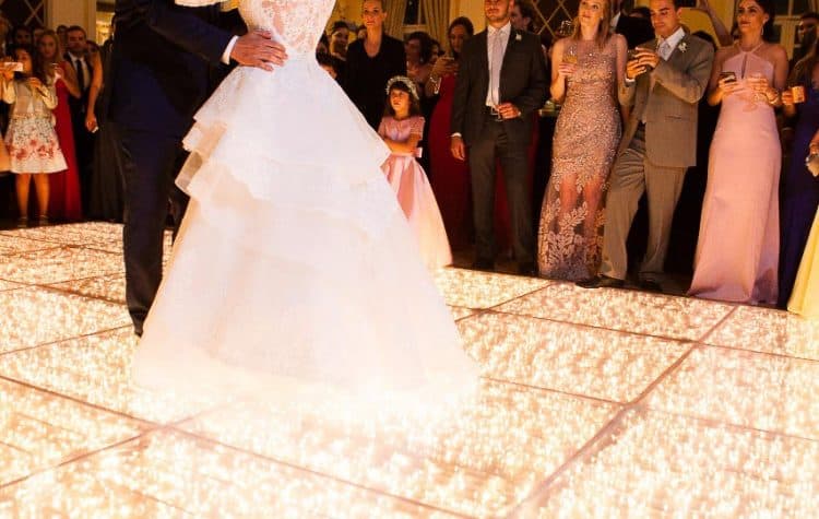 Casamento-Clássico-Casamento-tradicional-Copacabana-Palace-Dança-dos-noivos-Monica-Roias-Ribas-Foto-e-Vídeo-Tuanny-e-Bernardo-CaseMe-3-750x475