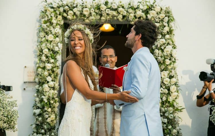 Camila-e-Lucca-Casamento-na-praia-Cerimônia-Fernando-de-Noronha-Marcela-Montenegro-CaseMe-Revista-de-casamentoCB025806-750x475