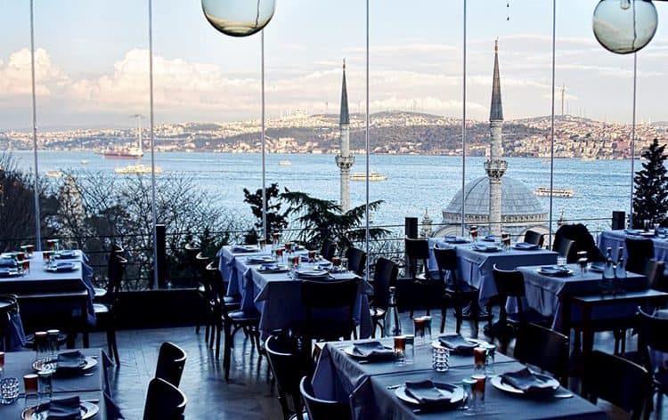 instambul-restaurante-RANAbyTopaz-restaurant-istanbul-vista-750x472