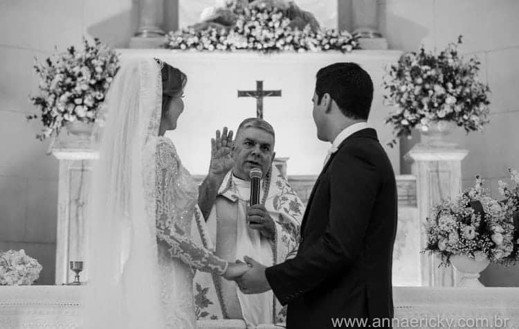 bençao-padre-casamento-tradicional-dante-e-dani-foto-anna-e-ricky-750x475