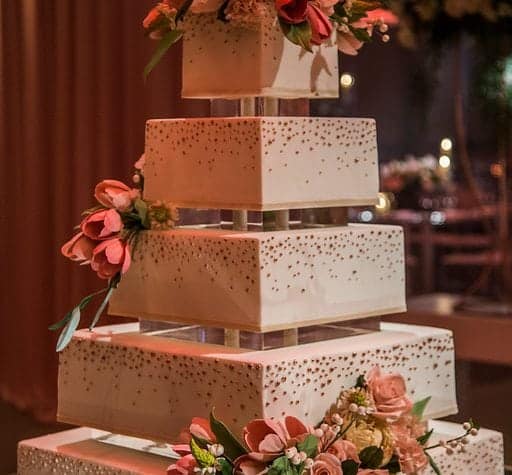 bolo-casamento-tradicional-dani-e-dante-anna-e-ricky-foto-512x475