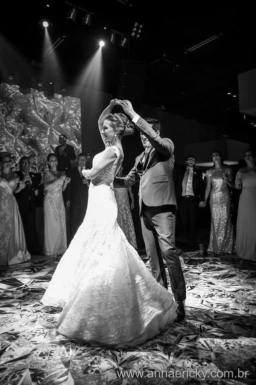 dança-dos-noivos-casamento-tradicional-dani-e-dante-anna-e-ricky-foto