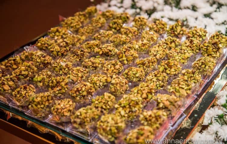 doces-mesa-casamento-tradicional-dani-e-dante-fotografia-anna-e-ricky-750x475