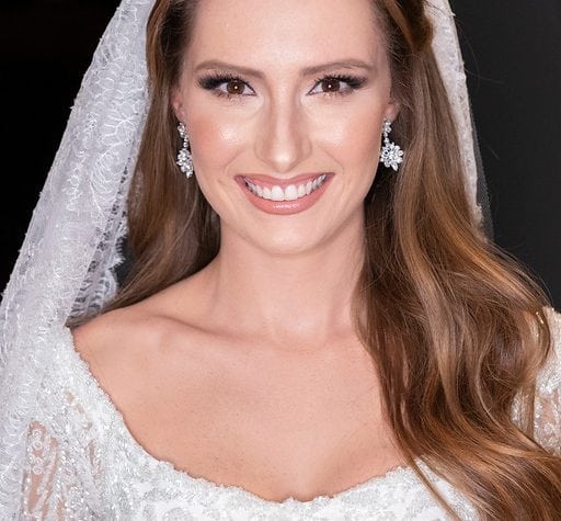 perfil-noiva-casamento-tradicional-dani-e-dante-foto-anna-e-ricky-512x475