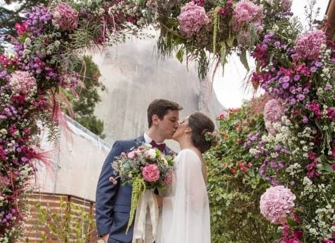 casamento-boho-Casamento-Daniella-e-Raphael-casamento-romântico-casamento-rústico-DESTAQUE-Espírito-Santo-Fotografia-Lívia-Batistine-noivos-Pousada-Recanto-da-Pedra-casamento-16-e1535142362396-653x475