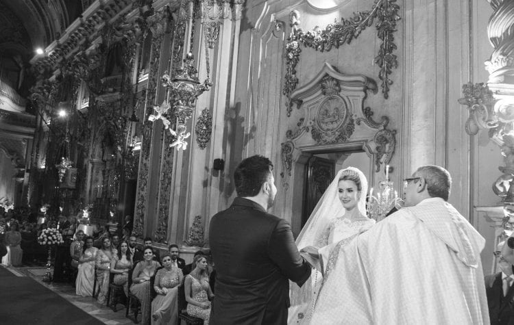 casamento-fernado-e-fernanda-cássico-foto-Fernanda-Scuracchio-e-Marcelo-Schmoeller-copacabana-palace-rj00001-750x475