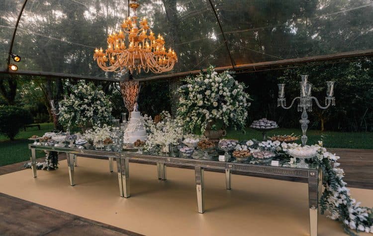 bolo-de-casamento-casamento-Marcela-e-Luciano-decoracao-da-festa4-750x475
