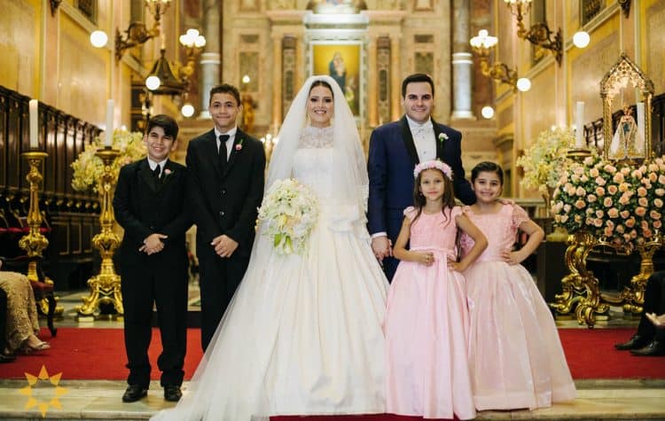 Casamento-Isadora-e-Americo-foto-Bruno-Miranda-foto-Clarté-noivos-na-igreja31-750x475