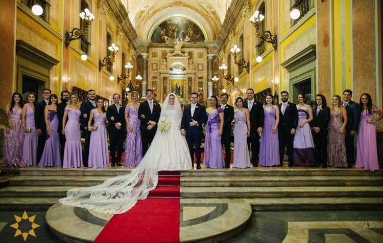 Casamento-Isadora-e-Americo-foto-Bruno-Miranda-foto-Clarté-noivos-na-igreja32-750x475