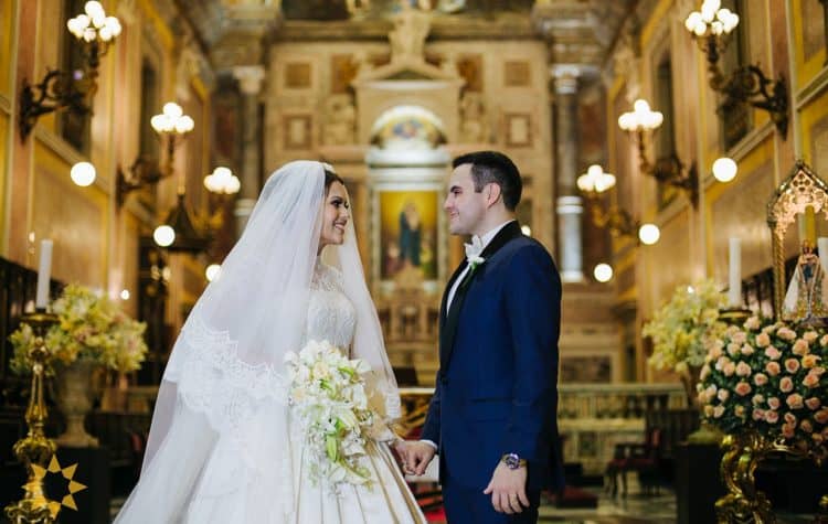 Casamento-Isadora-e-Americo-foto-Bruno-Miranda-foto-Clarté-noivos-na-igreja33-750x475