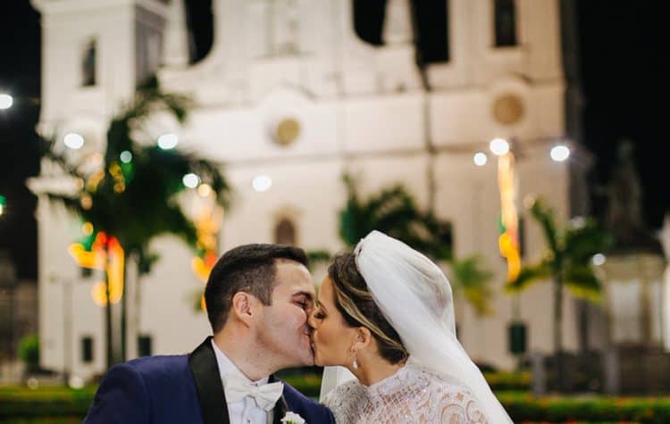 Casamento-Isadora-e-Americo-foto-Bruno-Miranda-foto-Clarté-noivos-na-igreja34-750x475