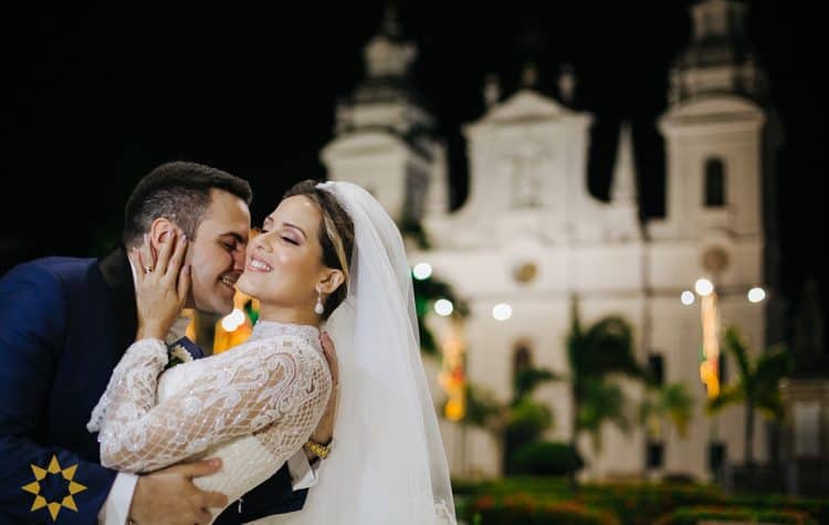 Casamento-Isadora-e-Americo-foto-Bruno-Miranda-foto-Clarté-noivos-na-igreja35-750x475