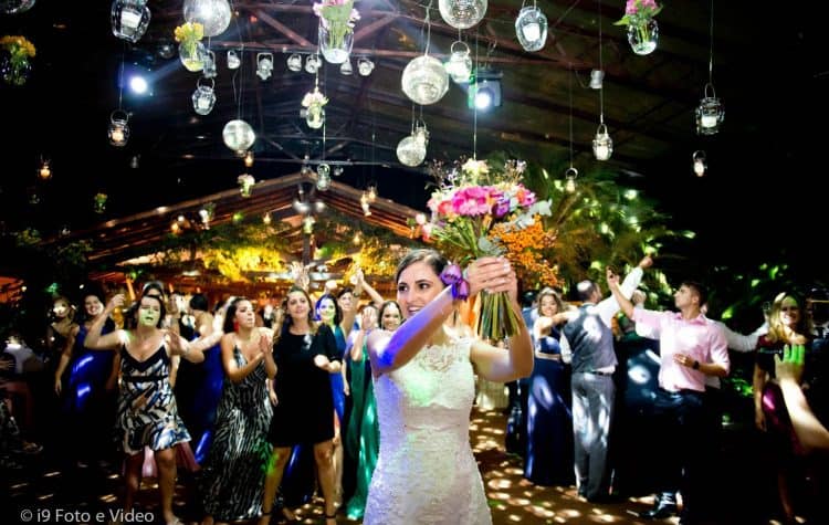 Casamento-Monique-e-Leonardo-festa-de-casamento-I9-Foto-e-Vídeo-id-visual-Largo-do-Arruda86-750x475