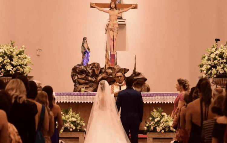 Casamento-Lara-e-Bruno-–-Catedral-Metropolitana-de-Goiânia-e-Alphaville-Flamboyant-–-GO-1-750x475