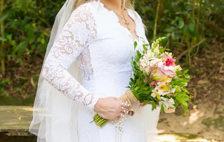beleza-da-noiva-casamento-religioso-Casamento-Roberta-e-Angelo-Danielle-Loureiro60-750x475