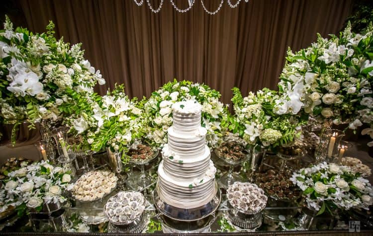 bolo-de-casamento-casamento-Bárbara-e-Rogério-Contemporâneo-8076-decoracao-da-festa-fotografia-Edu-Federice21-750x475