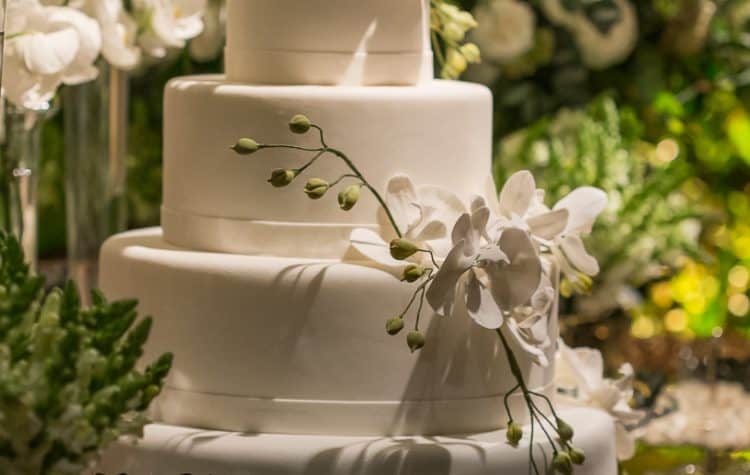 bolo-de-casamento-casamento-Natalia-e-Thiago-espaco-jardim-Europa-Fotografia-Cissa-sannomya136-750x475