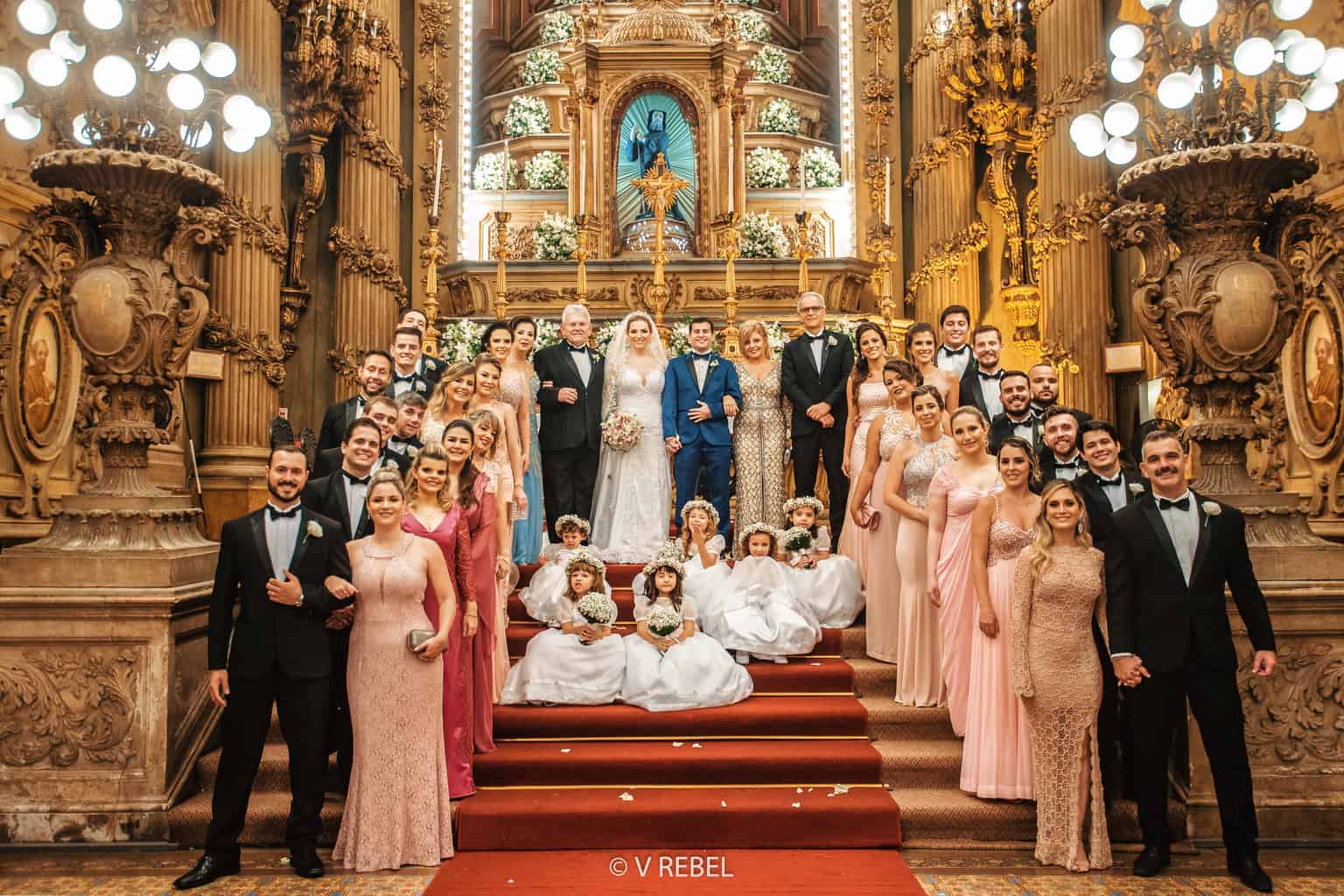 casamento-Caroline-e-Breno-casamento-clássico-cerimonia-na-igreja-fotografia-VRebel