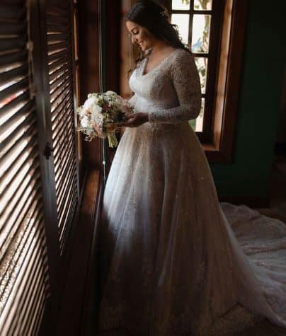 beleza-da-noiva-casamento-ao-ar-livre-casamento-Bianca-e-Leonardo-Fotografia-Fernanda-Suhett-making-of-Quinta-da-Paz18-404x475