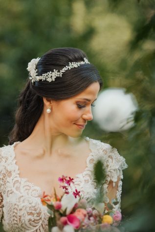 beleza-da-noiva-casamento-Beatriz-e-Joao-Fernando-Itaipava-Locanda-Della-Mimosa-Thienny-Tammis100-317x475