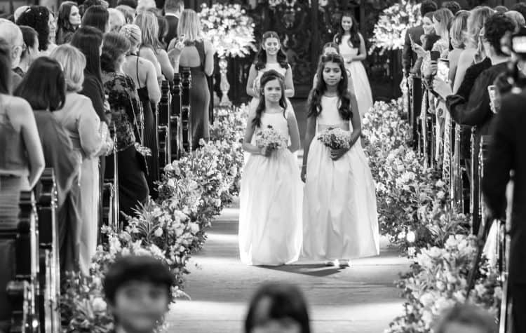 casamento-Karynna-e-Fernando-cerimonia-na-igreja-cerimonial-TCD-Eventos-fotografia-Marina-Fava-Igreja-São-Francisco-de-Paula38-750x475