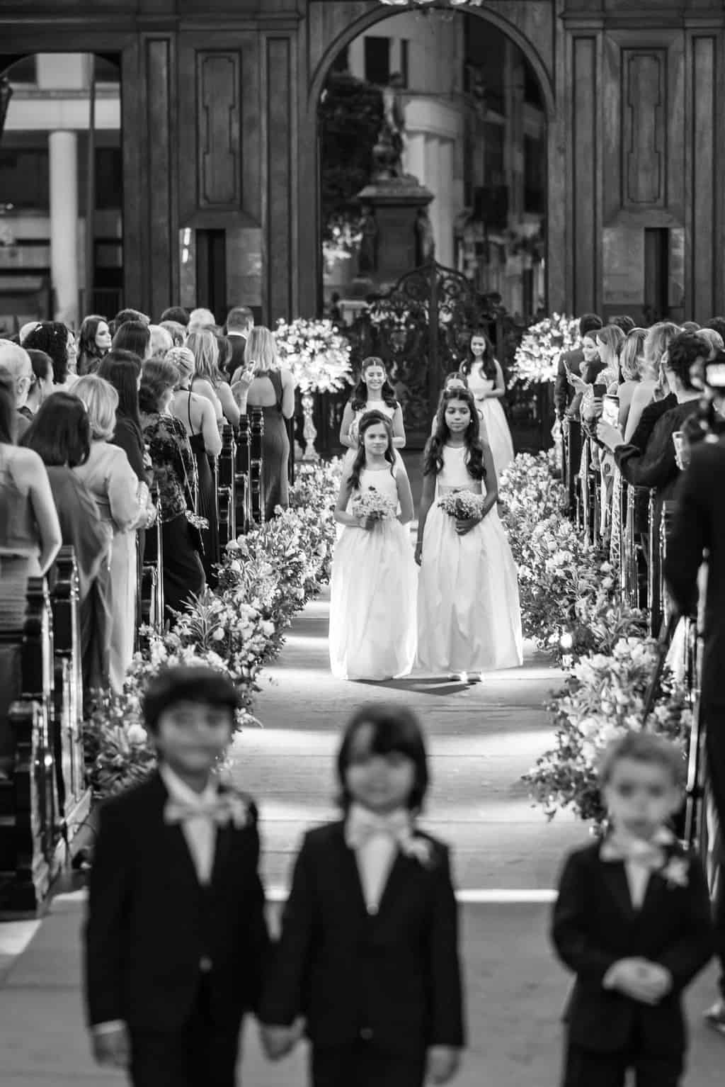 casamento-Karynna-e-Fernando-cerimonia-na-igreja-cerimonial-TCD-Eventos-fotografia-Marina-Fava-Igreja-São-Francisco-de-Paula38