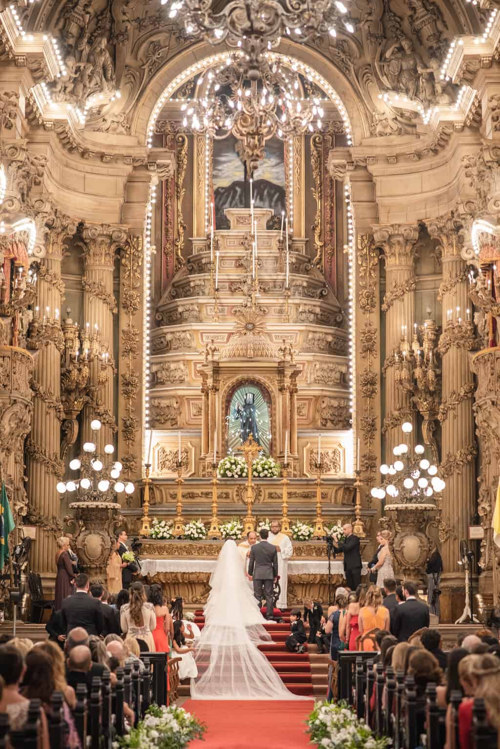 casamento-Karynna-e-Fernando-cerimonia-na-igreja-cerimonial-TCD-Eventos-fotografia-Marina-Fava-Igreja-São-Francisco-de-Paula51