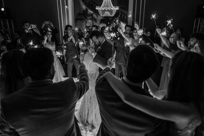 Casamento-Carolina-e-Douglas-Fotografia-Renata-Xavier-mansão-Santa-Teresa216-713x475