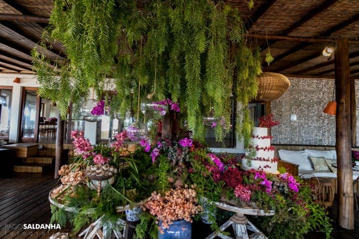 Casamento-Chandrélin-e-Laureano-Chan-e-Lau-decoracao-Defluer-Guta-Gula-Hotel-Rio-da-Barra-tiago-saldanha-Trancoso52-713x475