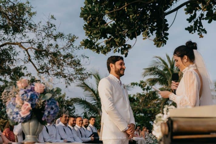 Casa-da-Maria-casamento-Mariana-e-Luan-Castelhanos-cerimonia-ao-ar-livre-cerimonia-na-praia-cerimonial-Vivianne-Melo-Espirito-Santo-Fotografia-Mariana-Andrich86-712x475