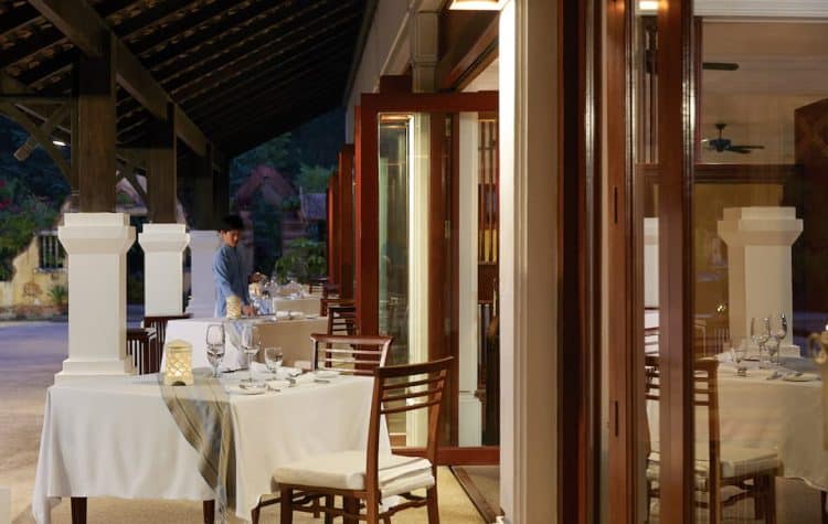 O-Mountain-Terrace-investe-na-cozinha-francesa-criativa-combinada-a-vários-toques-da-gastronomia-de-Laos.-750x475