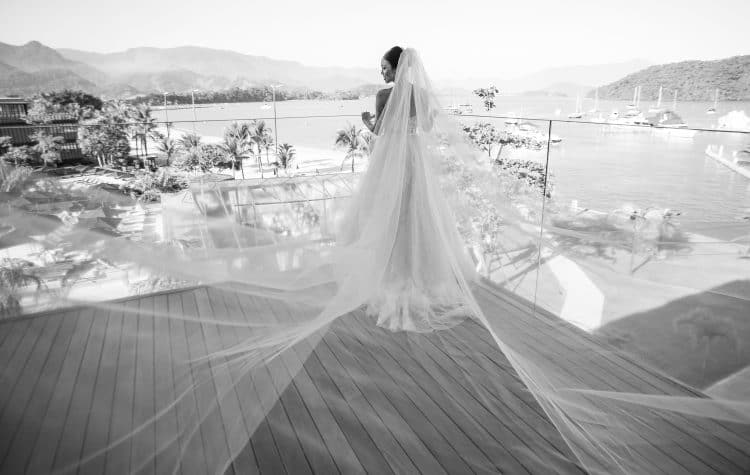 Casamento-Alissa-e-Gustavo-Cerimonial-Manu-Goncalez-Decor-Andrea-Kapps-Fasano-Angra-dos-Reis-Foto-VRebel-G-Junior-Making-of2049-750x475