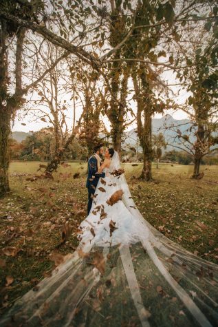 Casamento-Alissa-e-Gustavo-Cerimonial-Manu-Goncalez-Decor-Andrea-Kapps-Fasano-Angra-dos-Reis-Foto-VRebel-fotos-do-casal3561-Edit-Edit-1-317x475