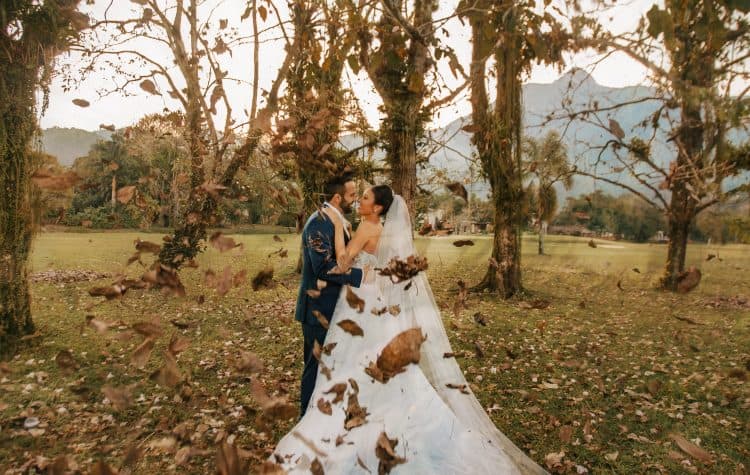 Casamento-Alissa-e-Gustavo-Cerimonial-Manu-Goncalez-Decor-Andrea-Kapps-Fasano-Angra-dos-Reis-Foto-VRebel-fotos-do-casal3561-Edit-Edit-1-750x475