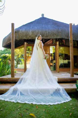 casamento-Taina-e-Hugo-Itapororoca-Villa-Trancoso-Patricia-Galvao-Sotter-Fotografia-Cerimonia-na-praia476-317x475