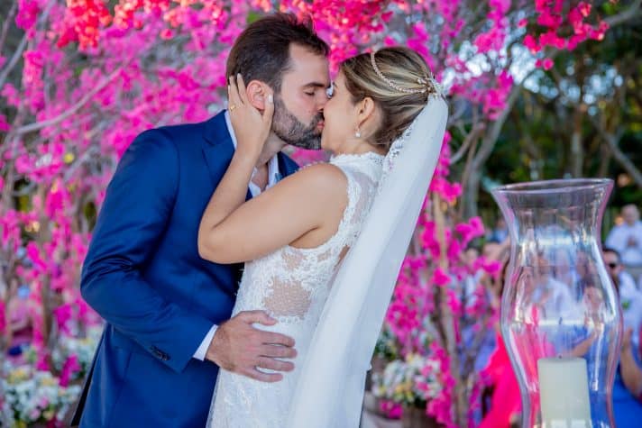 casamento-Taina-e-Hugo-Itapororoca-Villa-Trancoso-Patricia-Galvao-Sotter-Fotografia-Cerimonia-na-praia726-712x475